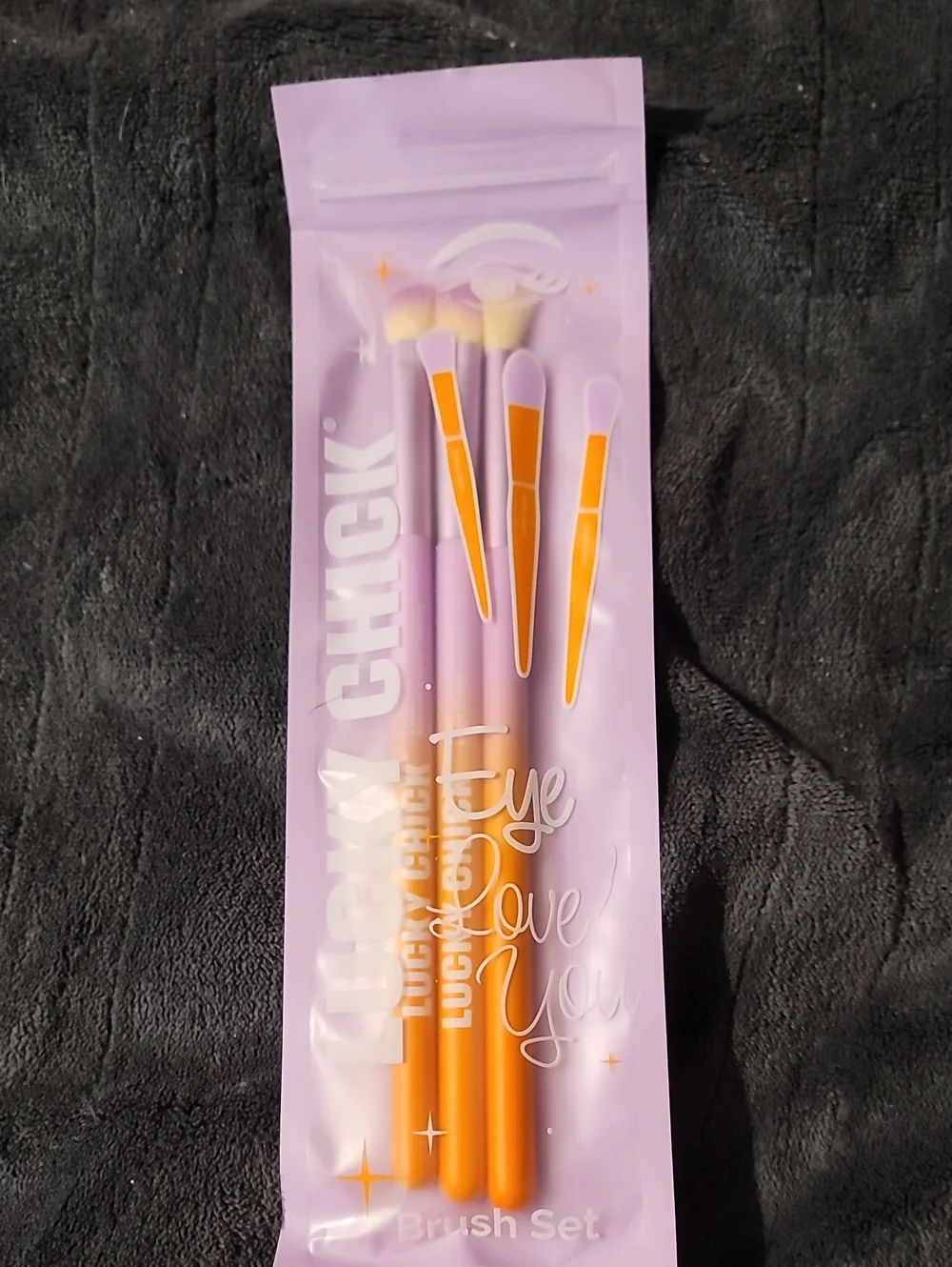 NEW LUCKY CHICK Eye Brush Set Three 3 Brushes Shading & Blending Brushes